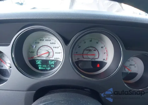 2013 Dodge Challenger Srt8 z USA, uszkodzony, nr VIN 2C3CDYCJ8DH679428